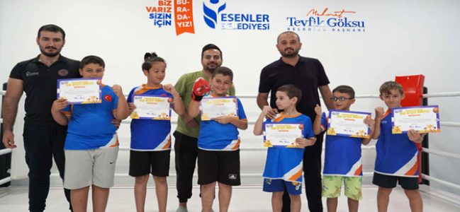 ESENLER YAZ SPOR OKULUNDA BÜYÜK MEZUNİYET