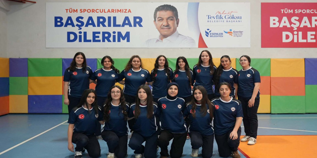 ESENLER’DE OKUL SPORUNA BÜYÜK DESTEK